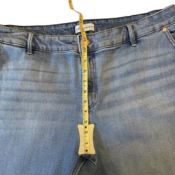 Lane Bryant Flex Magic Waistband High Rise Straight Leg Jeans Plus Size 18 - Picture 7 of 9